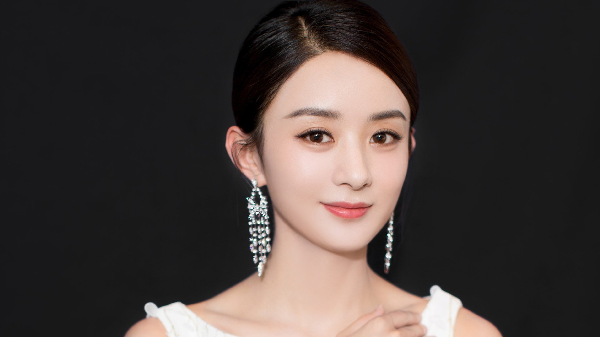 李恩:无论进攻还是防守,他都在全黑队中场起到了至关重要的作用