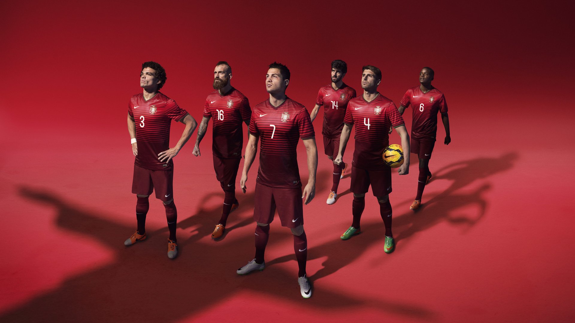 2017年总决赛第二场：骑士在主场以多点开花战术击败勇士，勒布朗贡献33分和11个篮板，带队暂时领先。