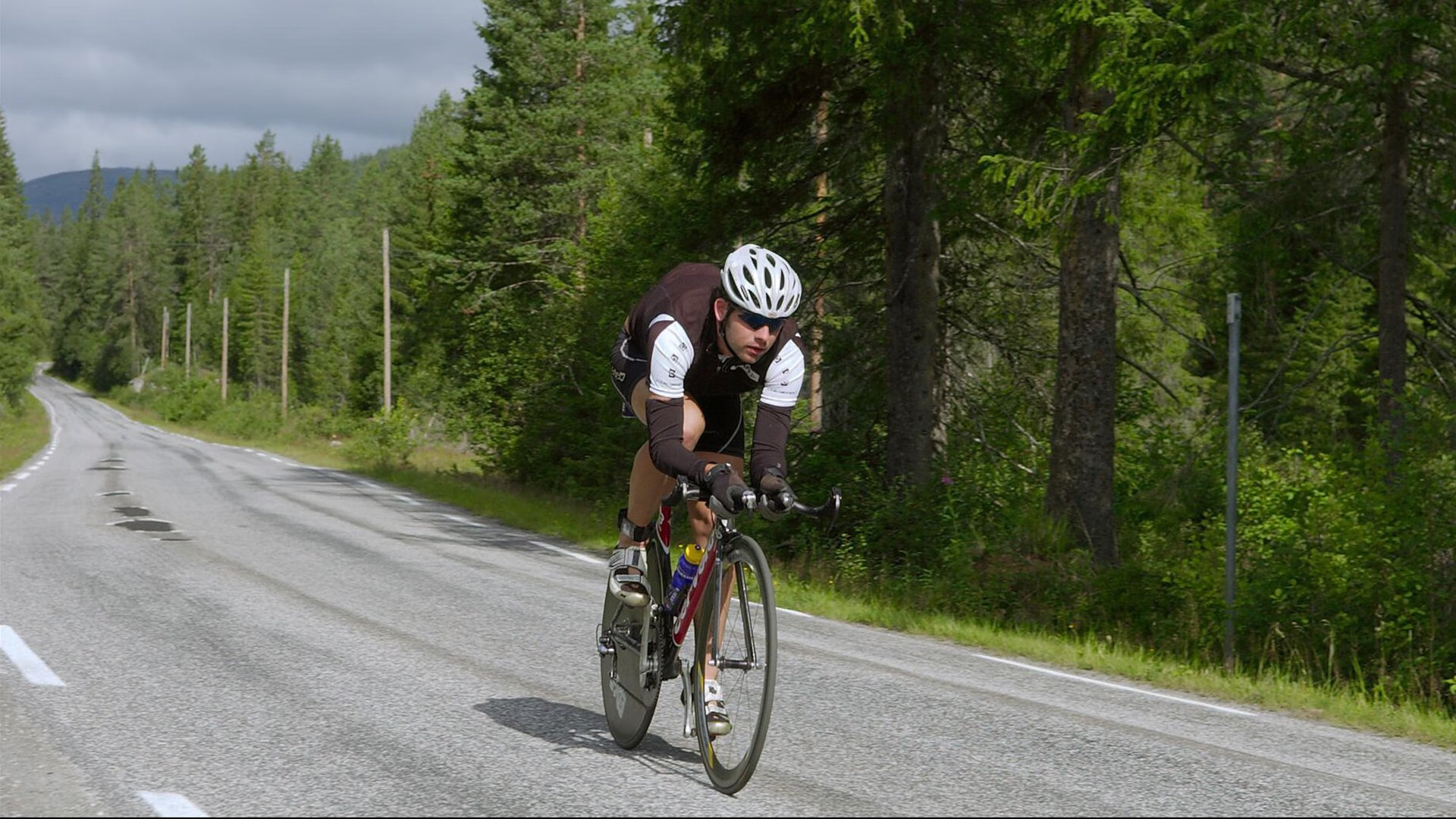 墨西哥马术协会出版“Charreada”历史专著,记录赛事发展历程。,墨西哥马拉松运动员