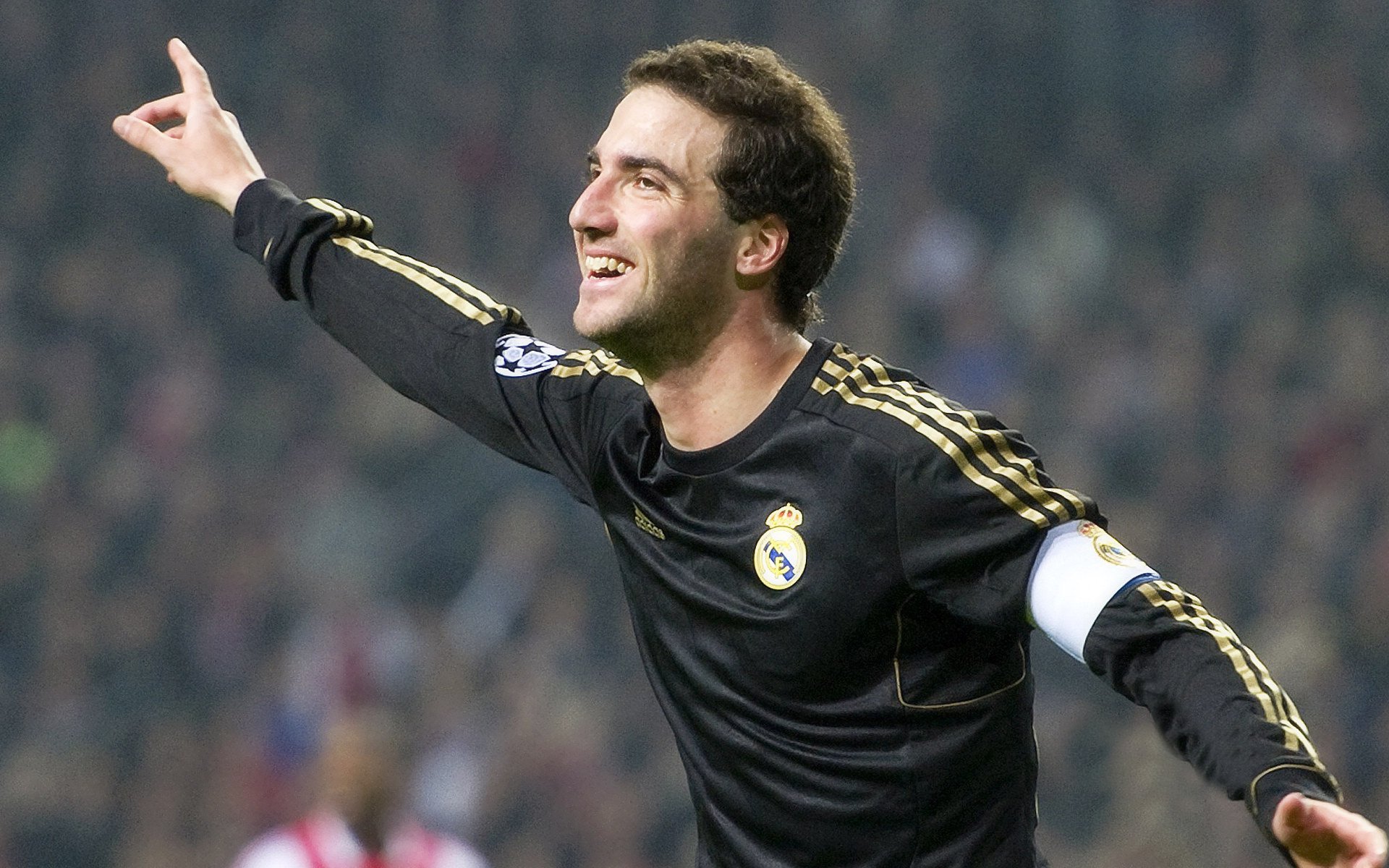 意甲:拉齐奥2-1逆转胜平,加比亚扳平比分后逆袭成功,意甲拉齐奥vs卡利亚里